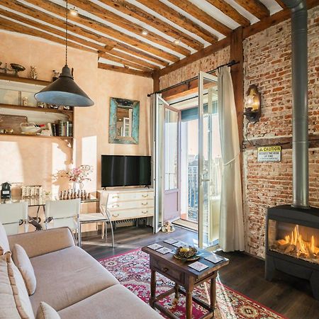 1851: Exceptional 19Th Century Studio In Madrid Exteriör bild