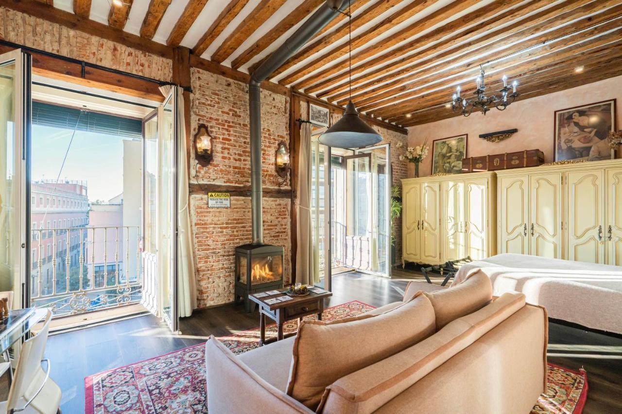 1851: Exceptional 19Th Century Studio In Madrid Exteriör bild